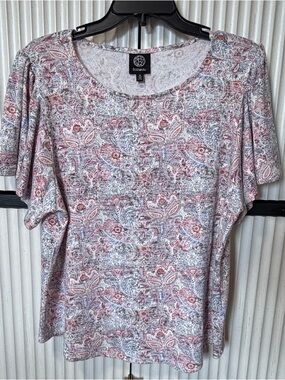 bobeau Pink & Blue Paisley Short Sleeve Scoop Neck Top